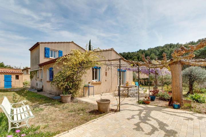 Chambre d’hôte pour 2 personnes, avec vue ainsi que jardin et terrasse, animaux acceptés