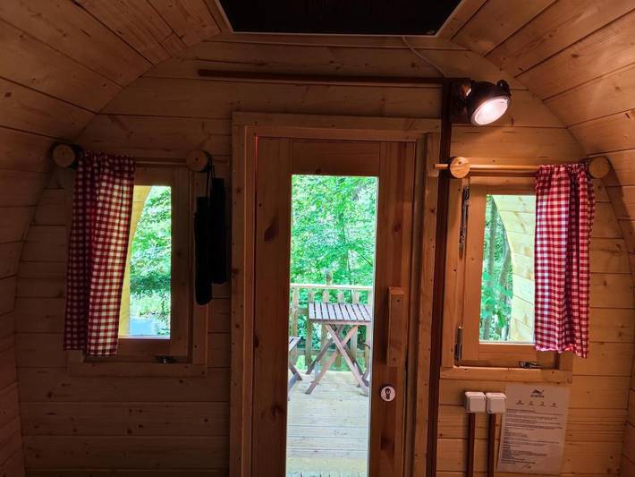 Camping für 3 Personen, mit Terrasse und Whirlpool sowie Garten und Pool in Franken - 4