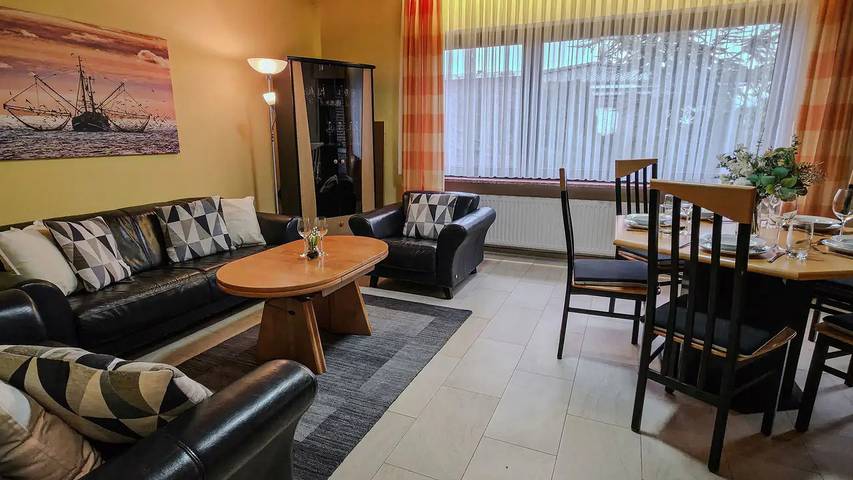 Ferienhaus für 4 Personen, mit Garten in Schillig