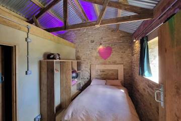 Glamping for 10 People in Thorpe Mandeville, Northamptonshire, Photo 1