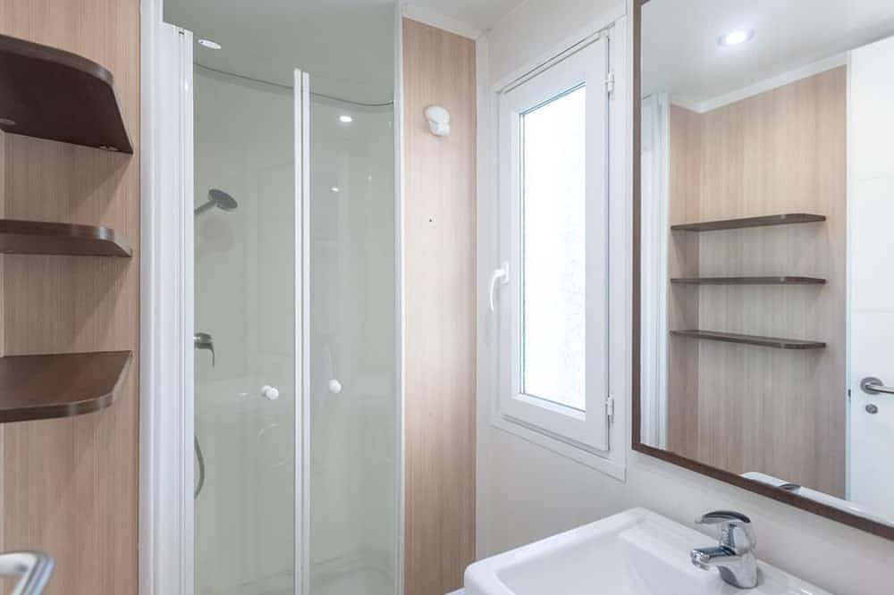 Mobile home for 6 with terrace in Fenouillet in Fenouillet, Parc naturel régional Corbières-Fenouillèdes