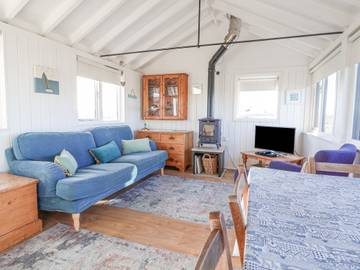Hut for 2 People in Waveney District, Suffolk, Photo 3