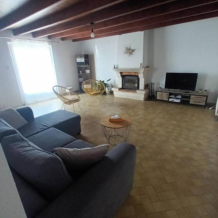 Location de vacances pour 6 personnes, avec jardin à Les Magnils-Reigniers - 2