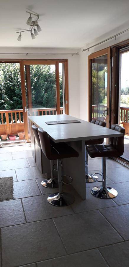 Gîte pour 2 personnes, avec Balcon ainsi que Terrasse et Vue à Venthon