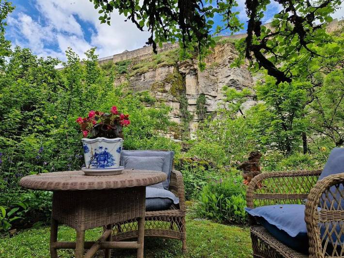 Location de vacances pour 12 personnes, avec piscine et jardin ainsi que jacuzzi et balcon à Bozouls - 4