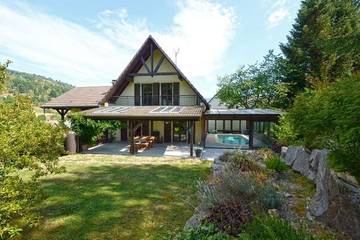 Location de vacances pour 14 personnes, avec jardin ainsi que jacuzzi et balcon à Mitzach