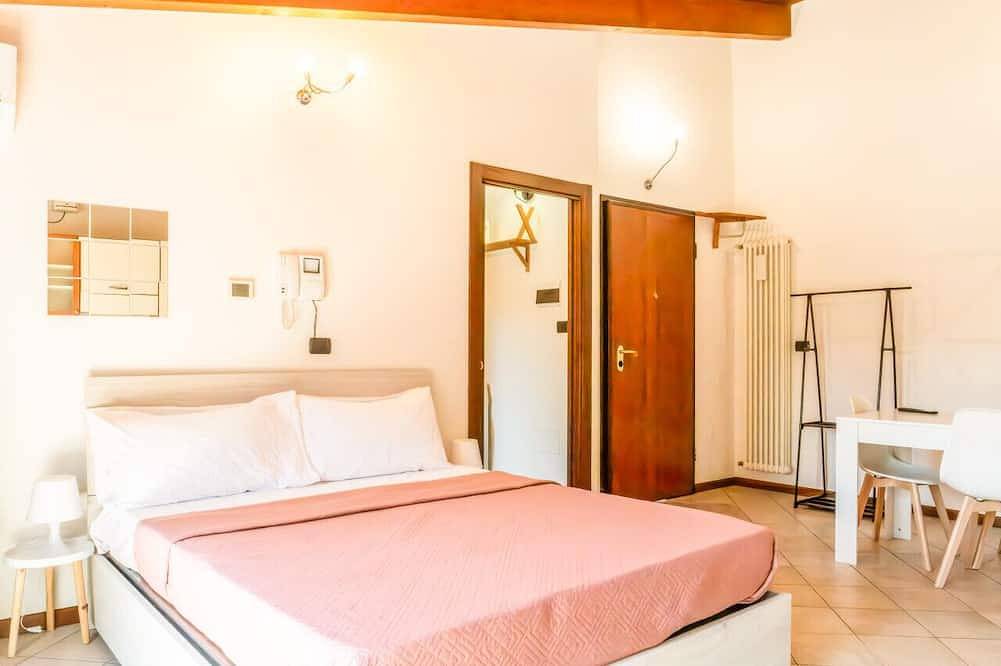 Entire apartment, Living 68 - a beautiful loft in Forli in Forlì, Forlì-Cesena Province