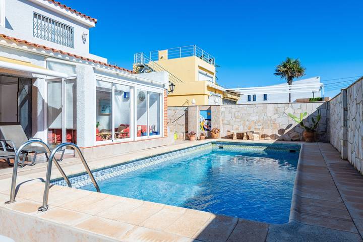 Villa Monbijou con piscina privada y Wi-Fi, cerca de la playa in Platja de la Barbiguera (Vinaròs), Vinaroz