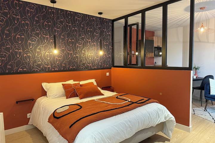 Ganze Wohnung, Cozy Niort Tuscan Red _ Studio cocooning in Niort, Niort und Umgebung