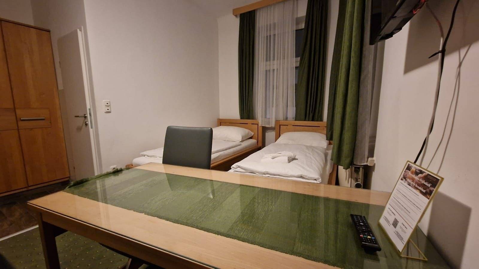 Ganze Ferienwohnung, Mariazellerhof Room 107 in St. Pölten, Mostviertel Region