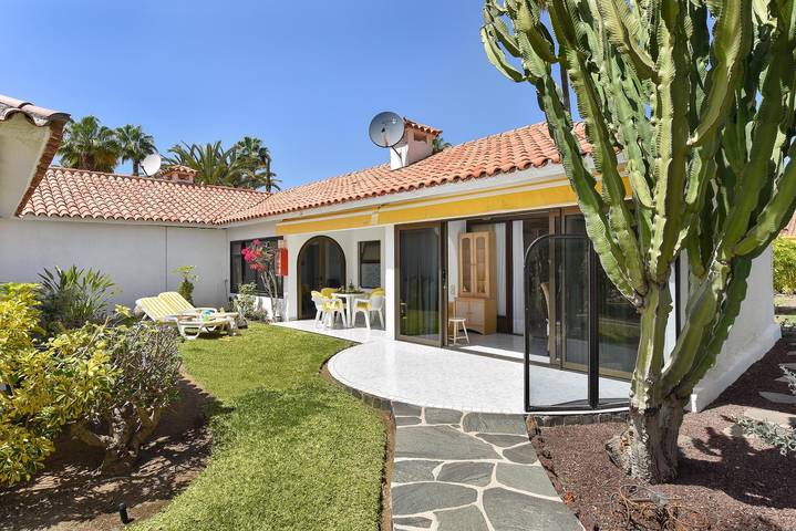 Bungalow für 2 Personen, mit Terrasse und Garten sowie Pool in Playa del Inglés