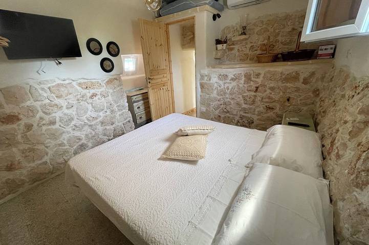Trullo restaurato con piscina , a 10 minuti dal mare in San Vito dei Normanni, Salento