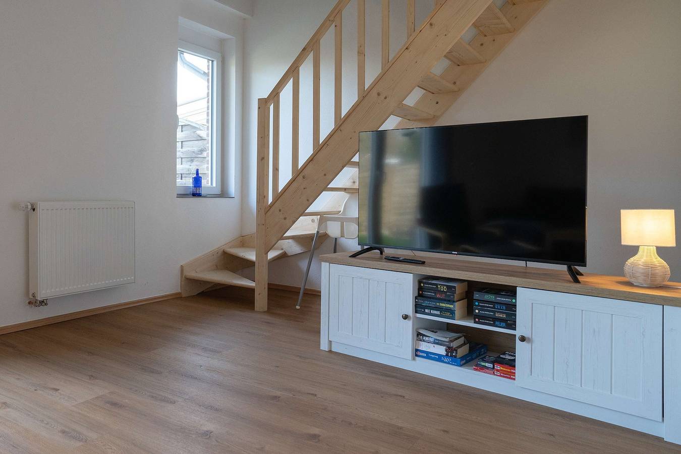Ferienhaus 'Schwalbe' mit privater Terrasse, privatem Garten und Wi-Fi in Berumbur, Norden und Umgebung