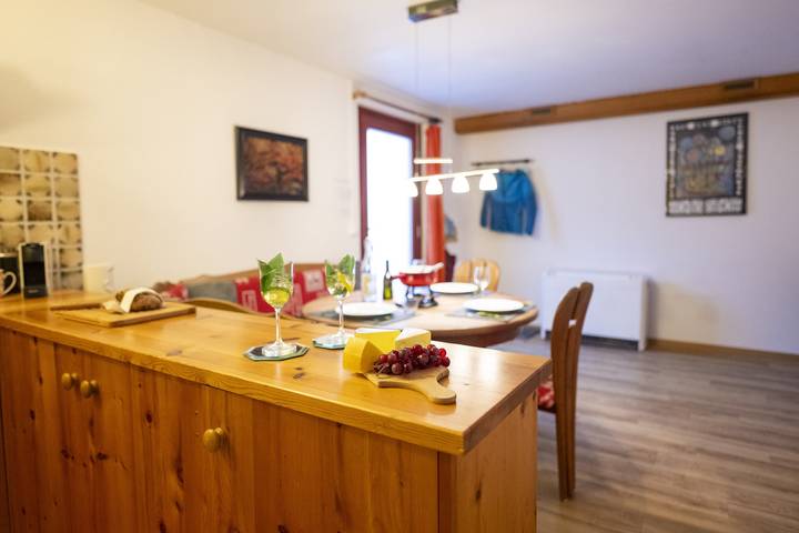 Ganzes Studio, Chasa Patgific Studio: Gemütliches Studio mit Komfort in Ramosch in Ramosch, Valsot