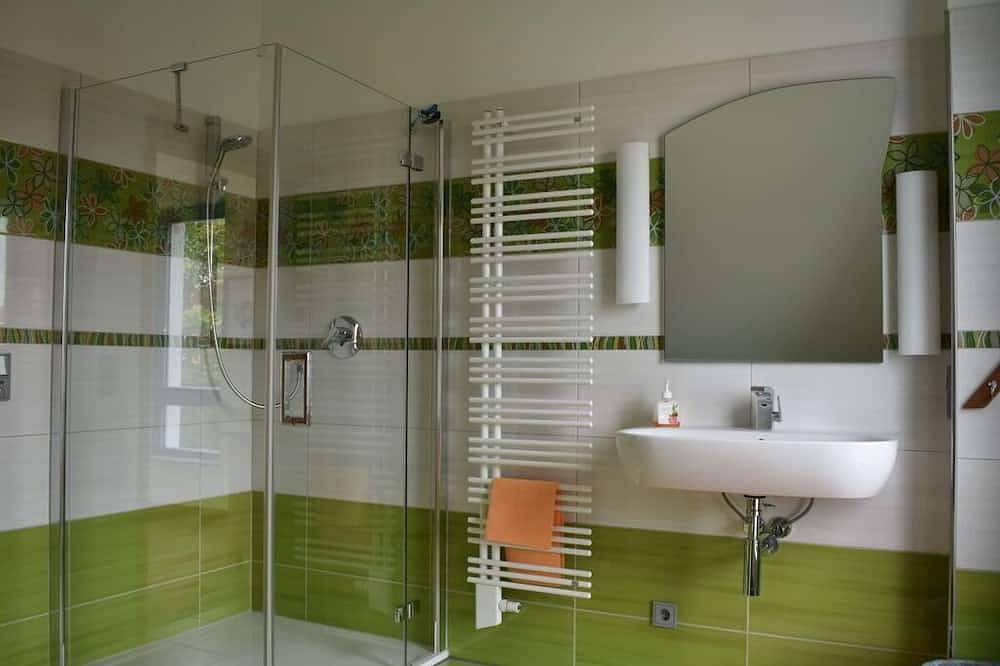 Engemann Retraite moderne in Niederzwehren, Cassel (Allemagne)