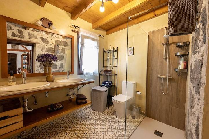 Quiet and cozy rural house with Jacuzzi and Barbecue in Teror, Grande Canarie du Nord