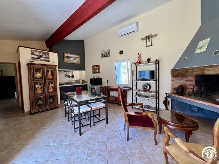 Gîte pour 2 personnes, avec terrasse et piscine à Puichéric - 2