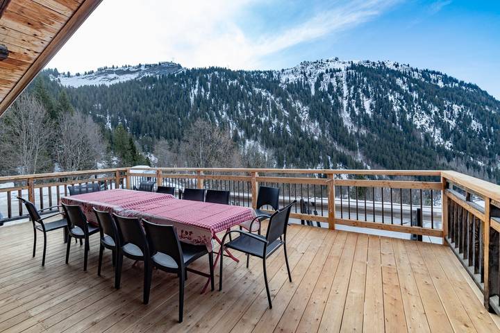 Chalet pour 12 personnes, avec balcon et jardin, animaux acceptés dans Massif du Mont-Blanc