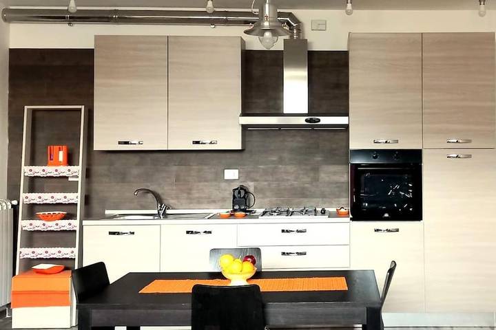 Casa vacanza per 5 persone, con panorama e balcone in Oliveto Citra