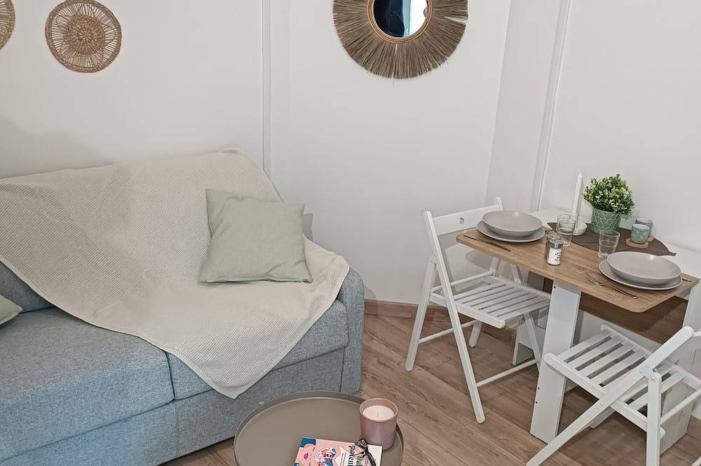 Appartement entier, Studio totalement meublé \"Le nordique\" in Homécourt, Meurthe-et-Moselle