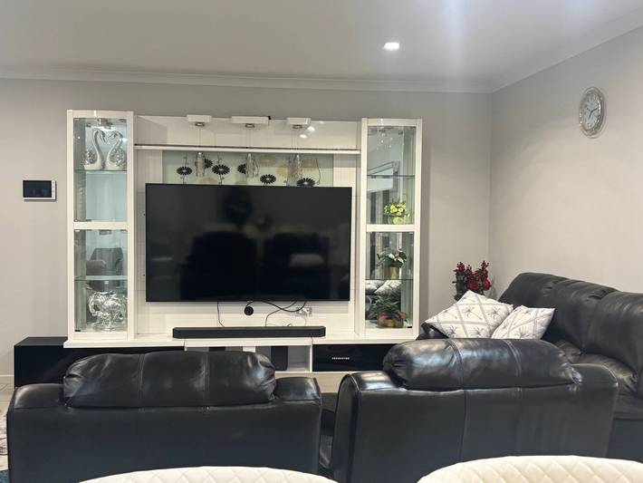 Spacious 4-Bedroom House Near Cobblebank Station in Melton South, Victoria