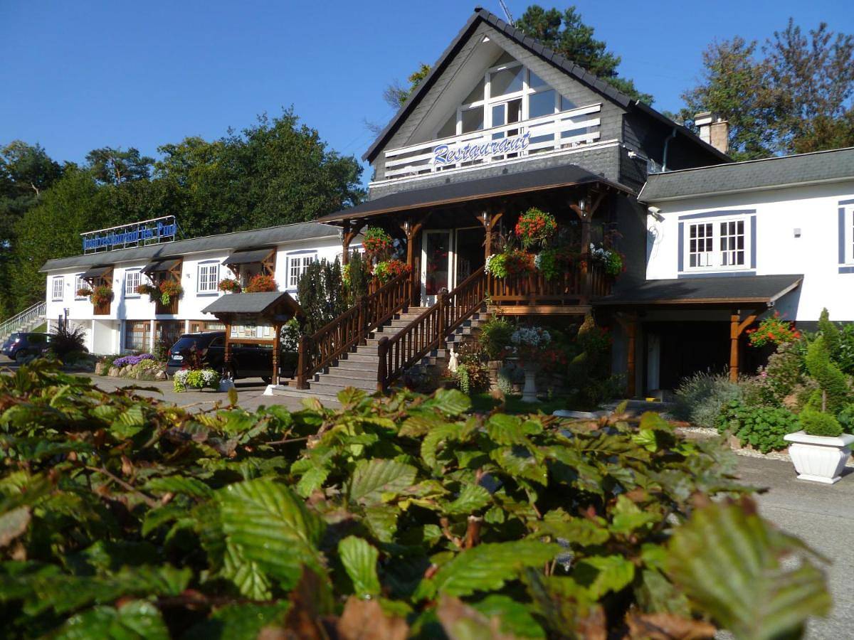 Hotel Restaurant Les Pins logis in Haguenau, Nord de l'Alsace