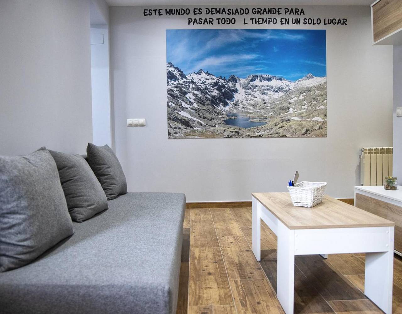 Holiday home for 6 people with garden in Sanchidrián, Ávila Region
