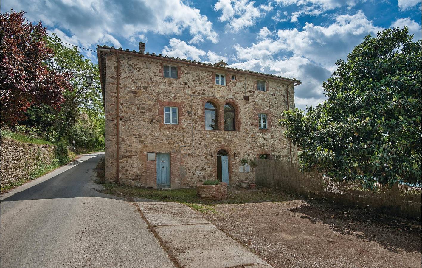 Apartamento en el centro de Lilliano con piscina y aparcamiento. in Castellina in Chianti, Chianti