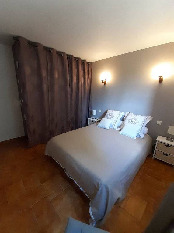 Appartement entier, Appartement de vacances pour 3 personnes avec jardin in Saint-Pée-sur-Nivelle, Région de Bayonne