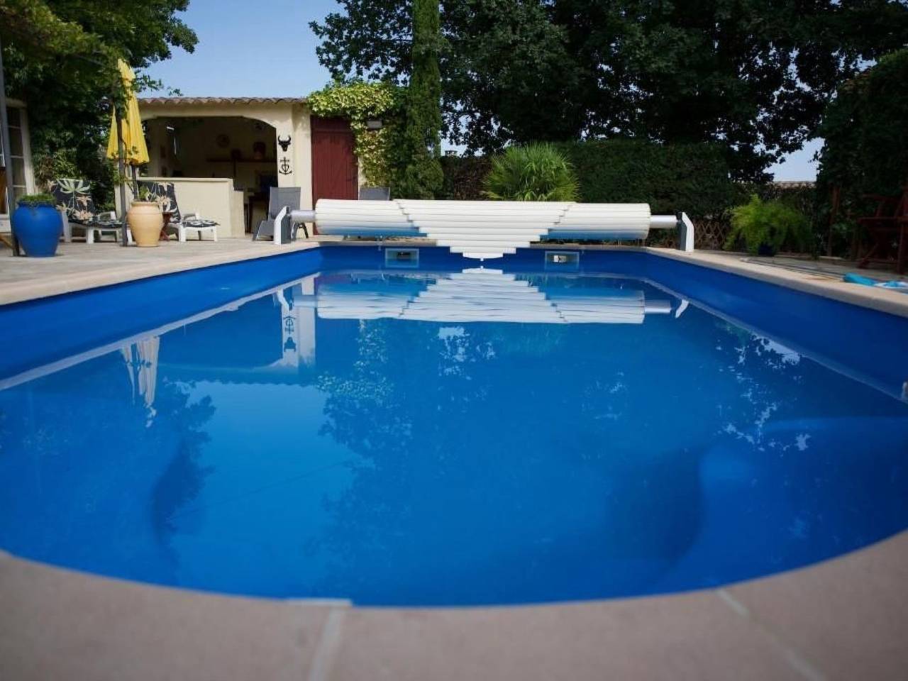 Appartement entier, La Soleillade apt mit exklusiver Nutzung des großen Pools in Laudun-l'Ardoise, Région de Nîmes