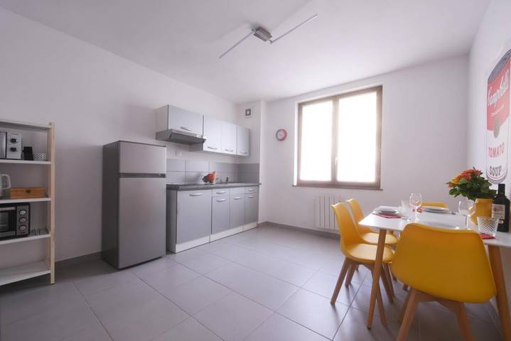 Gîte pour 3 personnes, avec terrasse dans Valserhône - 2