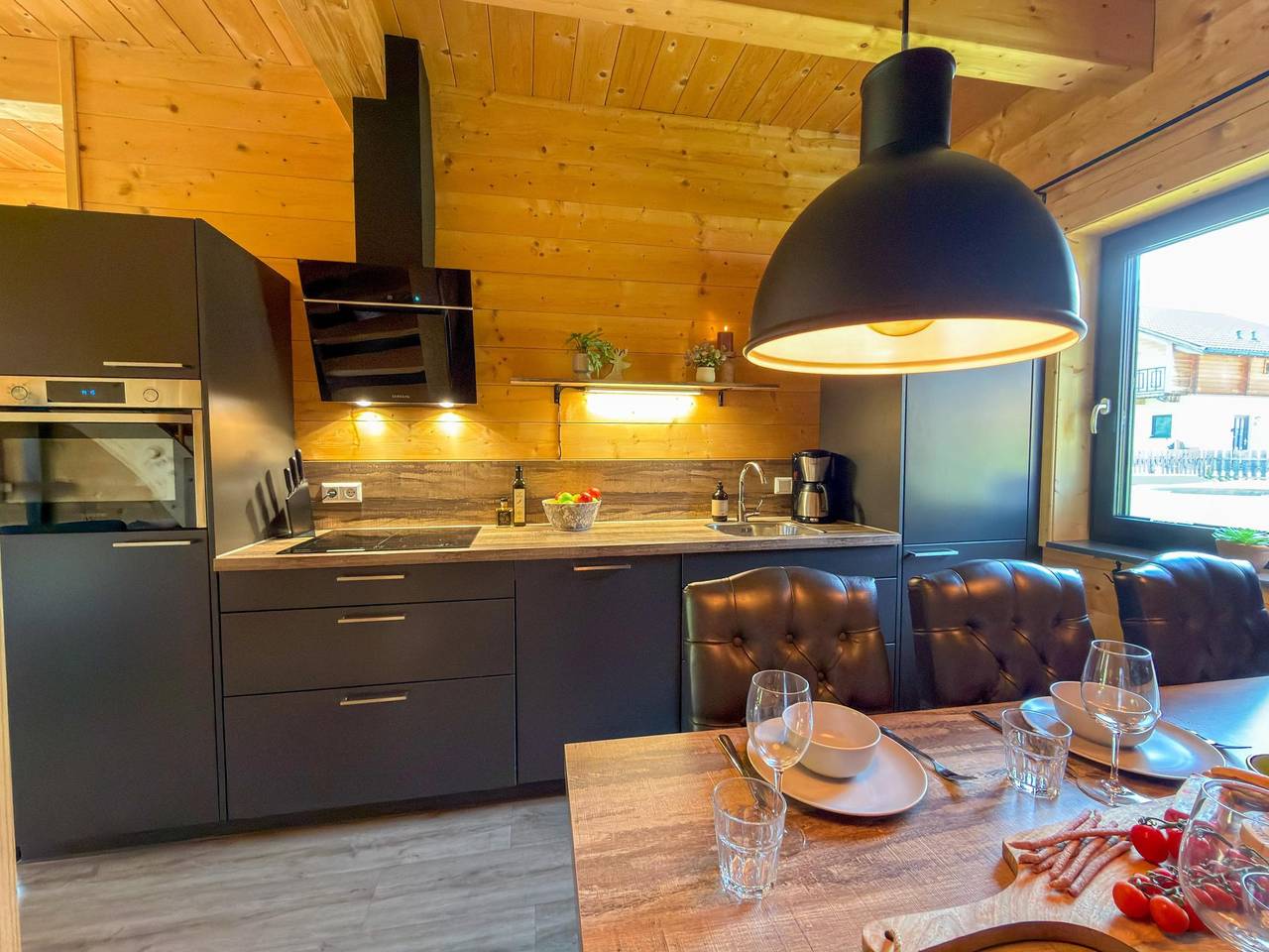 Chalet mit Sunshower und panoramischem Blick in Hermagor-Pressegger See, Bezirk Hermagor