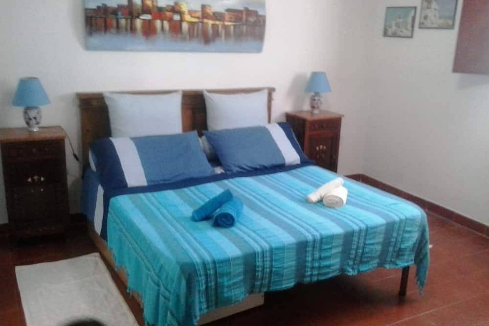 Villetta G & G a few steps from the sea in Foxi, Campidano