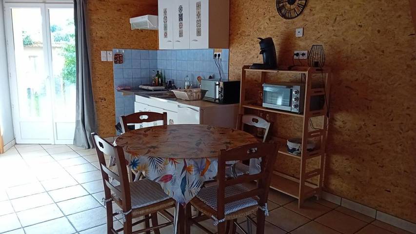 Location de vacances pour 6 personnes, avec jardin et vue dans Aulhat-Flat - 4