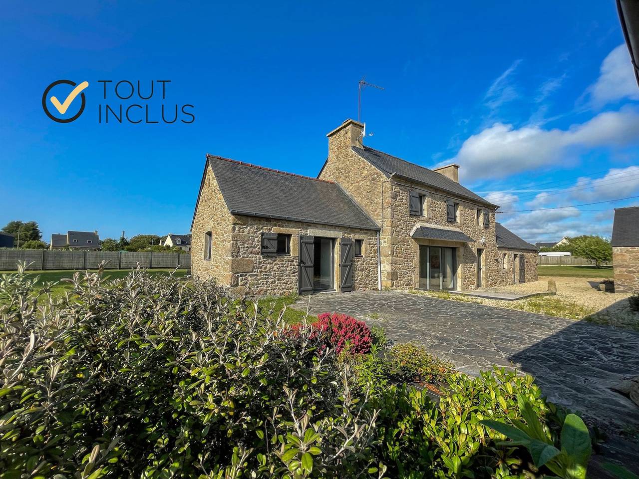 House in Landéda near Plage des Anges in Landéda, Región de Brest