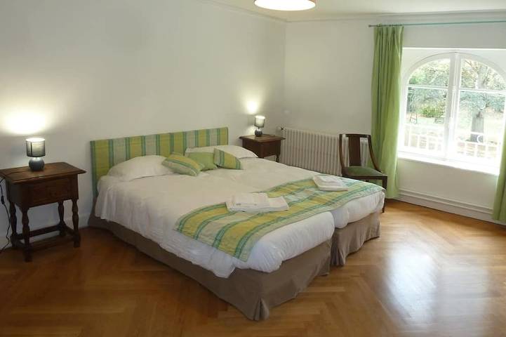 Location de vacances pour 22 personnes, avec jardin et piscine à Saint-Pierre-lès-Nemours - 4