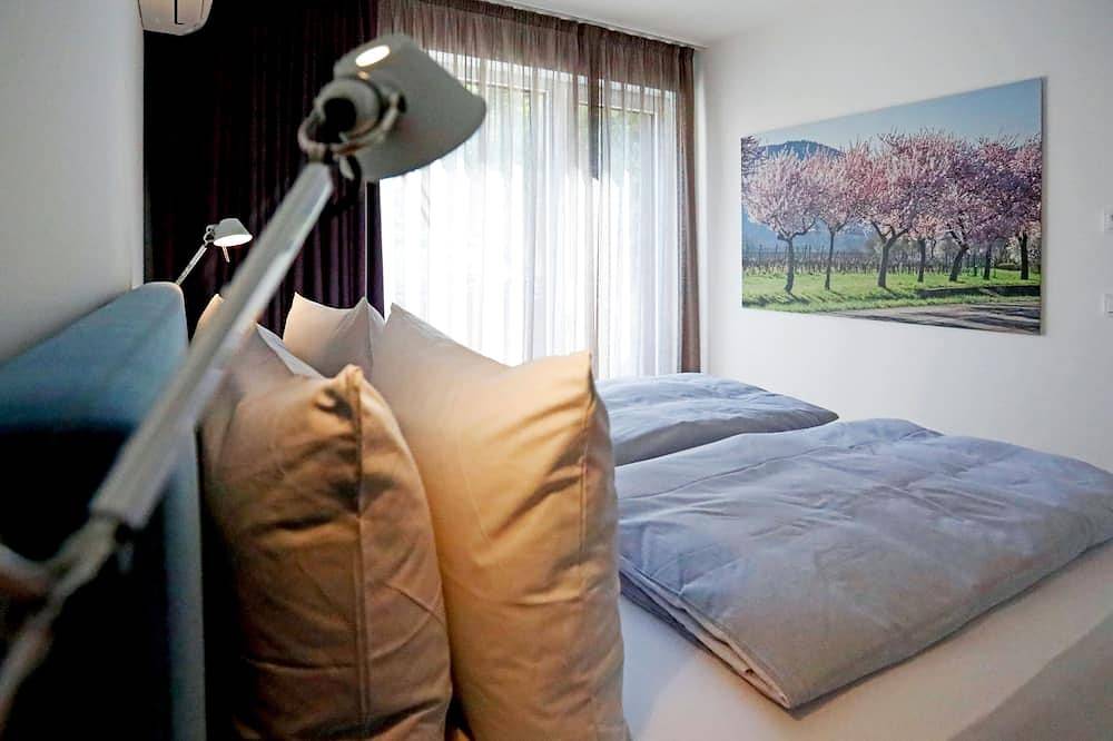 Ganze Wohnung, 2 Ferienappartements mit der Ausstattung eines Vier-Sterne-Plus-Hotelzimmers. in Edenkoben, Südliche Weinstraße