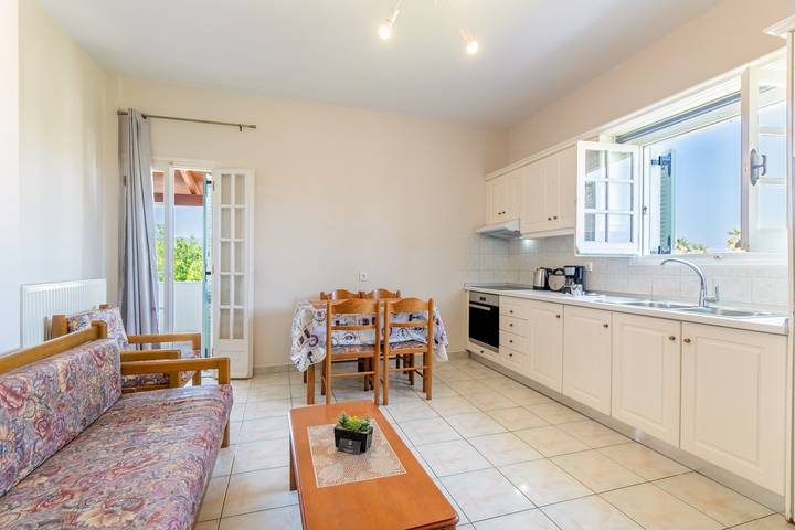 Gîte pour 5 personnes, avec Balcon et Jardin dans Acharavi - 4