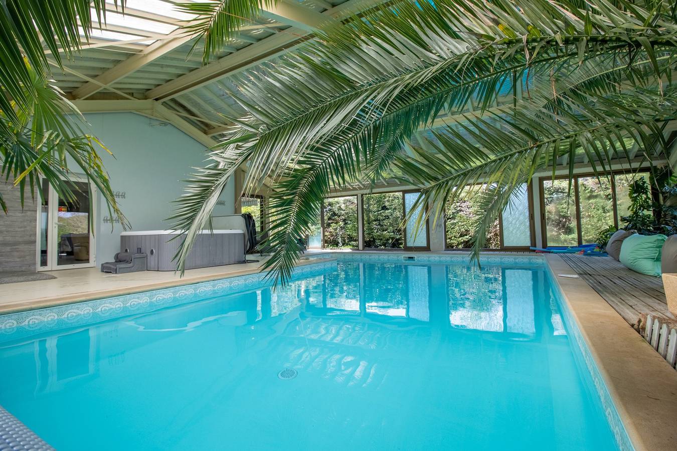 Villa for 15 People in Cherveix-Cubas, Dordogne