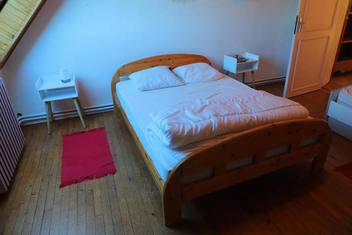 Location de vacances pour 14 personnes, avec jardin et vue, animaux acceptés à Chastreix - 4