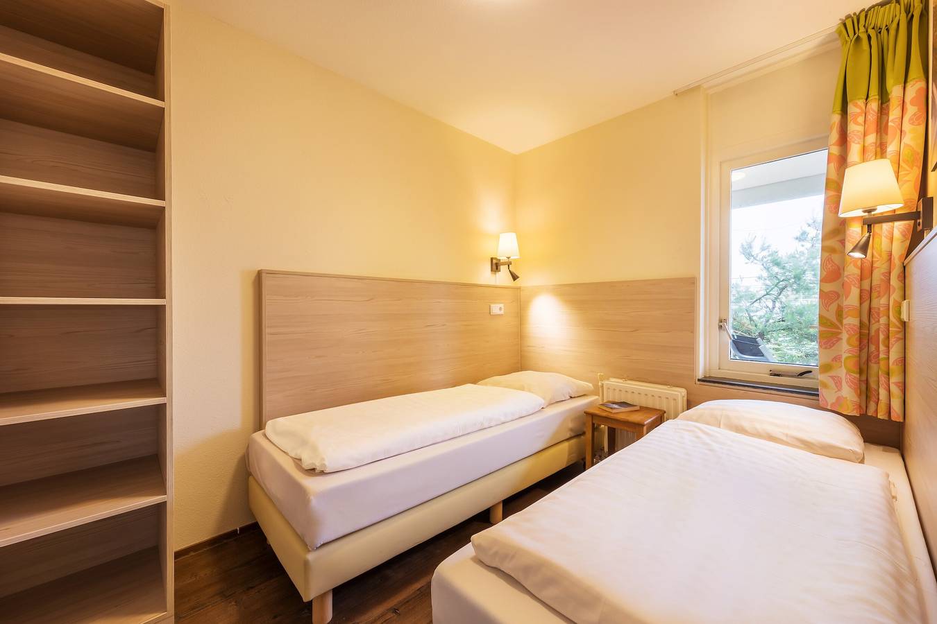 Geheel appartement, Vakantieappartement voor 4 personen met terras in Ouddorp, Goeree-Overflakkee