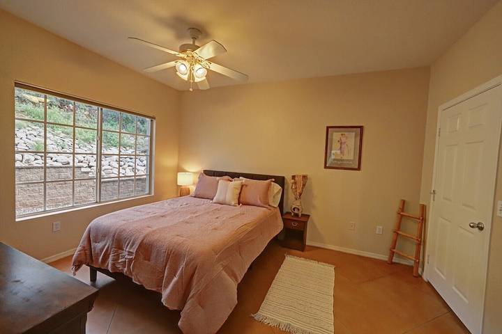 Vacation rental for 4 people, with terrace and hot tub, with pets in Oro Valley