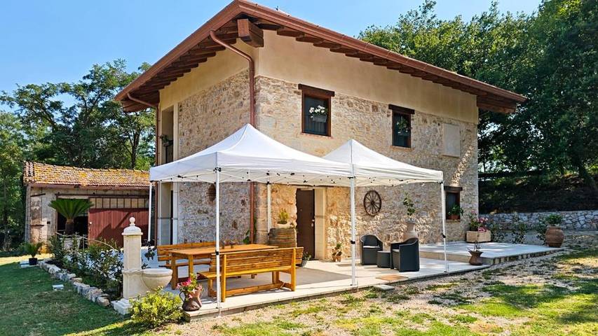 Maison d’hôte pour 3 personnes, avec Terrasse ainsi que Jardin et Vue à Patrica