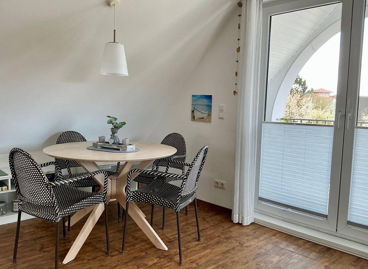 Appartement entier, Fewo Nicoletta – 50 m² Ferienwohnung mit Balkon nah am Strand in Kühlungsborn in Kühlungsborn, Mer Baltique (Mecklenburg)