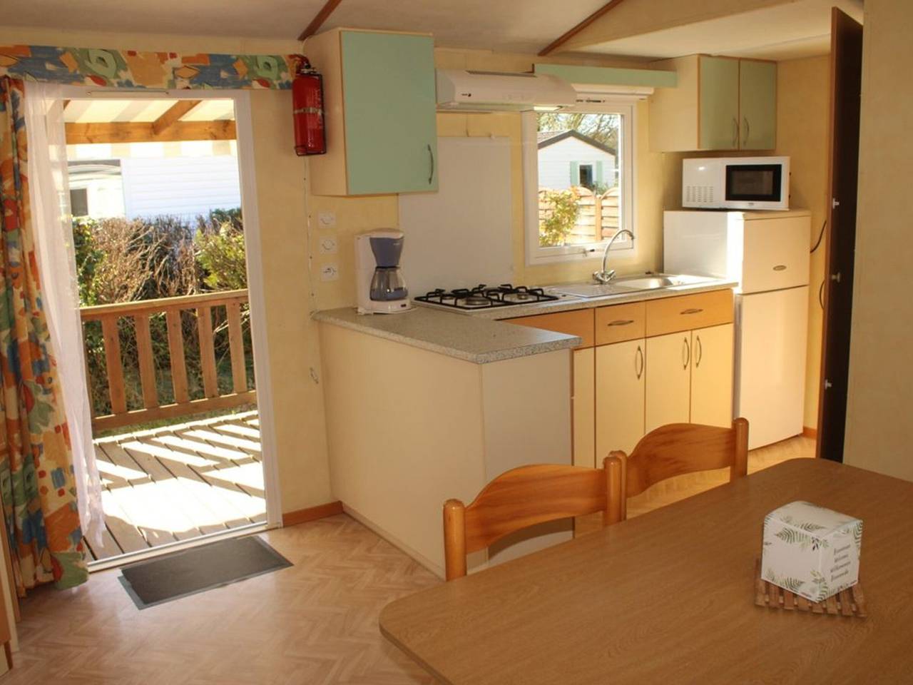 Mobil-home 4 pers. avec terrasse à Notre-Dame-de-Monts in Notre-Dame-de-Monts, Vendée