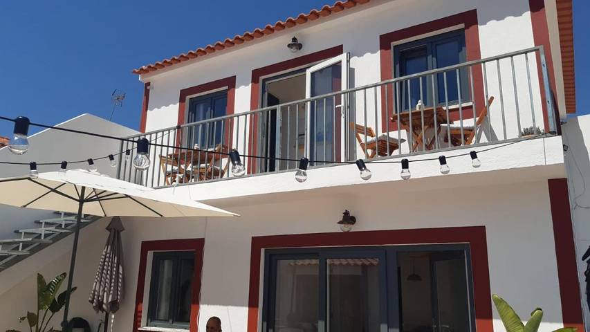 Maison d’hôte pour 3 personnes, avec Balcon et Terrasse ainsi que Jardin et Vue à Vila Nova de Milfontes