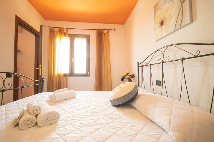 Ferienwohnung für 2 Personen, mit Ausblick und Balkon in Siniscola - 4