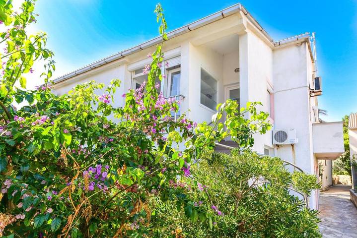 Apartamento de vacaciones para 4 personas, con jardín y balcón - 1