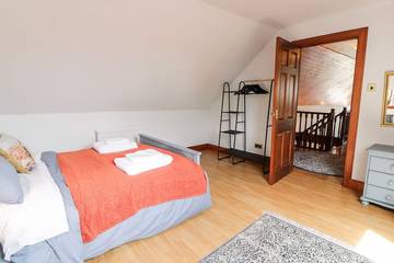 Log Cabin for 10 People in Falkirk, Scotland, Photo 3
