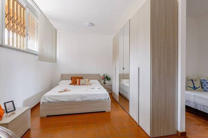 Appartamento intero, Elegante appartamento per 5 ospiti con Wifi, A/C, Tv, terrazza e vista panoramica in Fano (Italia), Valle del Metauro